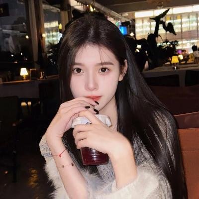 白山茶与黑月光